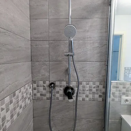 L'oleandro Apartment *